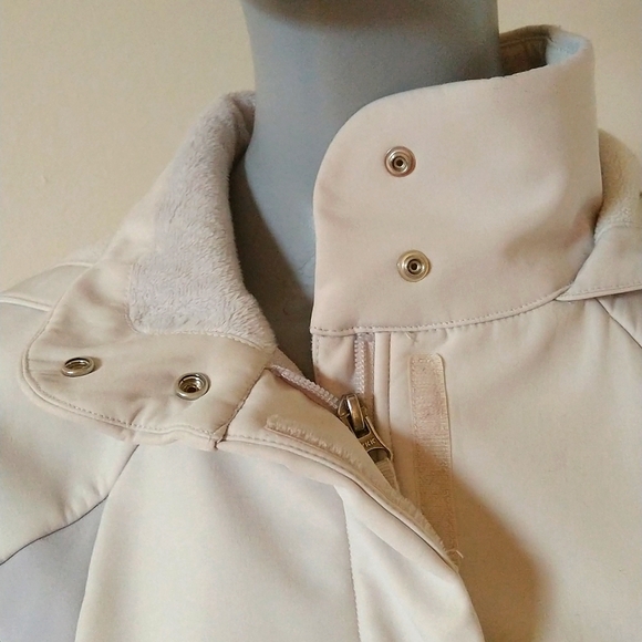 🌟 3/$30. Medium Light Jacket - Picture 4 of 6